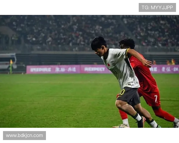 16岁邝兆镭加盟海牛签约三年